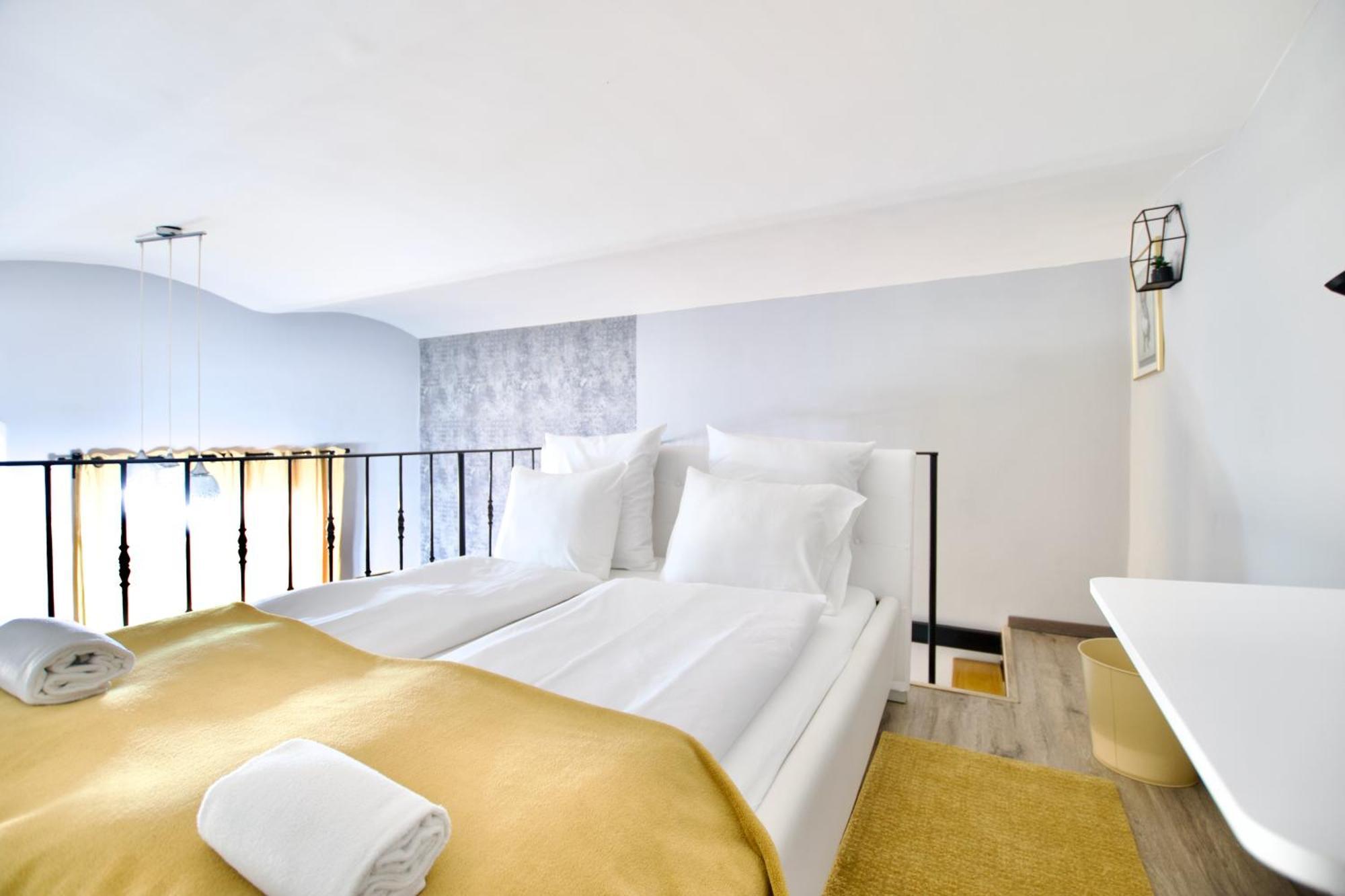 Studio Apartment By Hi5- Rozsa Street Budapest Esterno foto